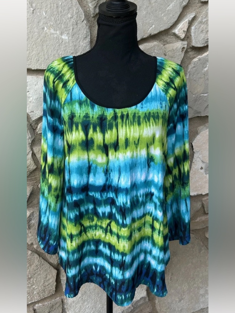 New  Directions Tunic Top Small‎ Green Blue Tie Dye Criss Cross Back NWOT